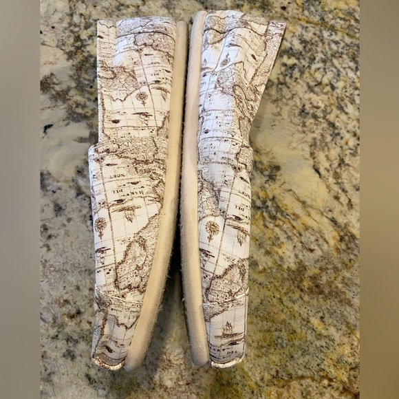 TOMS Canvas Venice Map Print Slip On Women’s Flats 8.5 W - Picture 3 of 5